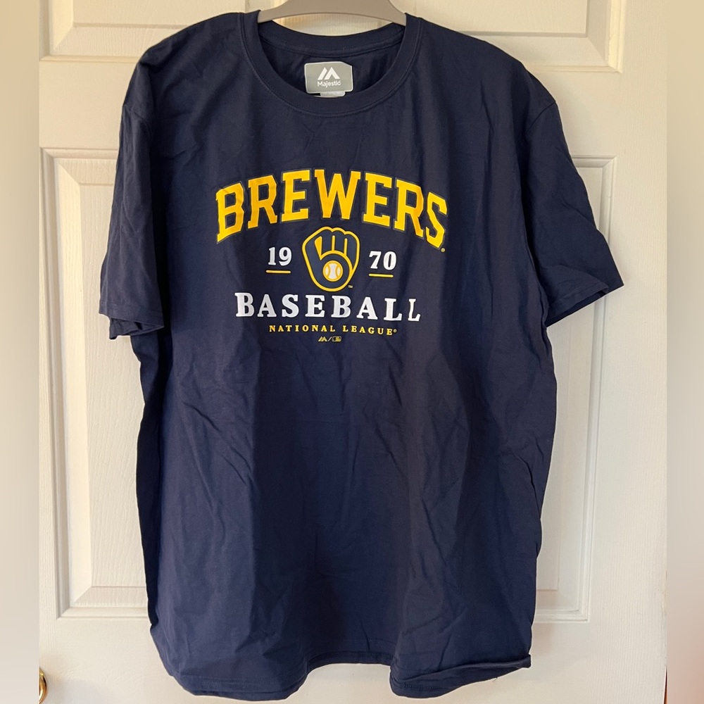 Majestic Brewers Baseball Tee NWOT